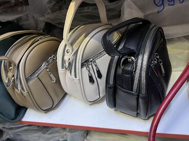 Классические сумки: Все по 700 — 6