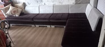 гардероб мебель: Мягкая мебель, диван + кровать в хорошем состоянии. Торго уместен