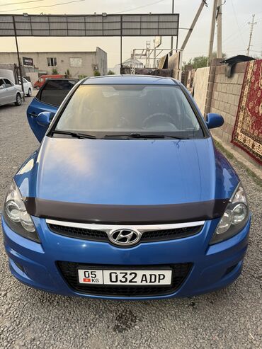 хундай i30: Hyundai i30: 2009 г., 1.6 л, Механика, Бензин, Седан