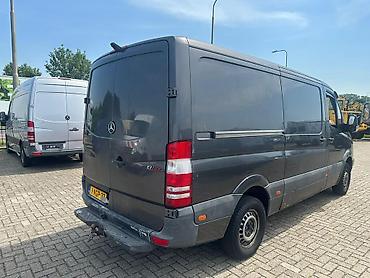 sprinter 4 4: Mercedes-Benz Sprinter 2.2 цельнометаллический фургон (средний база — 2