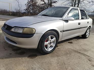 Opel: Opel Vectra: 1.6 l | 1998 il 357152 km Sedan — 5