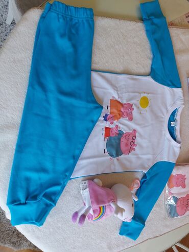 dečije pidžame: Pidzame Pepa prase za decaka plave ! -idealan poklon za rodjendan