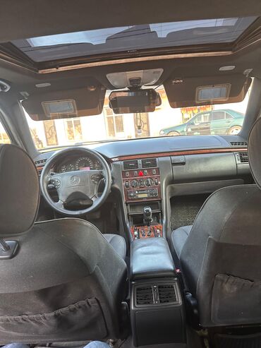 Mercedes-Benz: Mercedes-Benz E‑Class W210 sedan - Kuzov: yaşıl rəng, 4 qapı, klassik — 13