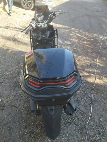 Скутеры: Тип скутера 150 куб. см, Бензин, Новый — 8