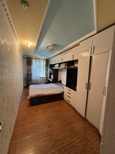 продажа дома иссык куль кашара сарай: 3 бөлмө, 58 кв. м, 104-серия, 3 кабат, Эски ремонт