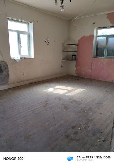 Həyət evləri və villaların satışı: Satılır: Həyət evi - Tək mərtəbəli, kirəmit tipli dam örtüklü fərdi — 7