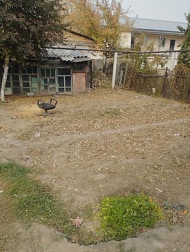 продаю дом с участком кызыл аскер: 3 комнаты, 70 м², 6 соток, Бишкек, Кызыл Аскер Собственник — 8