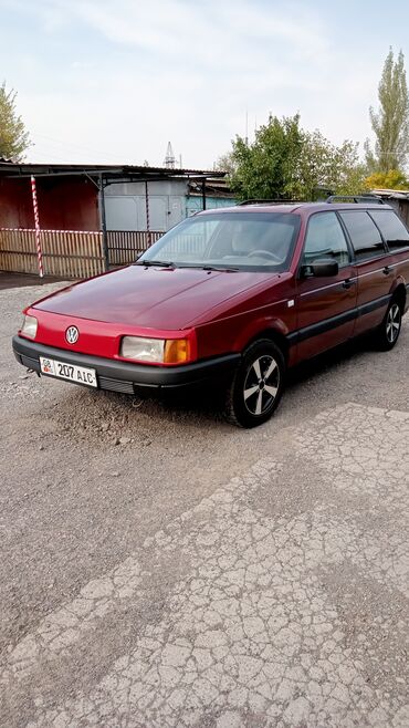 Volkswagen: Volkswagen Passat: 1989 г., 1.8 л, Механика, Бензин, Универсал