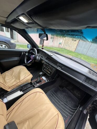 Mercedes-Benz: Mercedes-Benz 190 (W201) sedan - Korpus: 4 qapılı sedan, tünd — 12