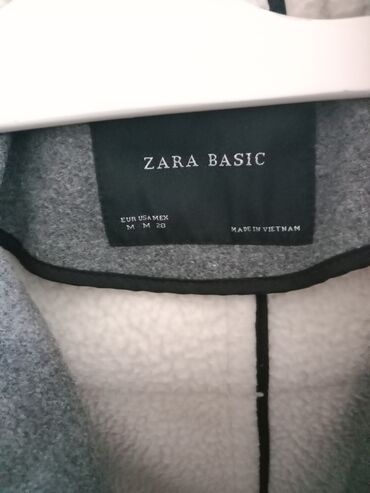 zara sivi kaput: Muski kaput Zara kao sa slika par puta nosen. cena 2000 din