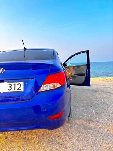 Hyundai: Hyundai Accent: 1.6 l | 2012 il Sedan — 3