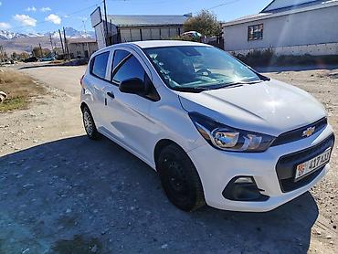 спарк в аренду: Chevrolet Spark: 2017 г., 1 л, Автомат, Бензин, Хэтчбэк — 3