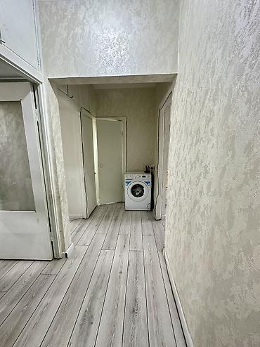 Продажа квартир: 2 комнаты, 52 м², Ак-Эмир рынок 106 серия, 8 этаж, Старый ремонт — 4