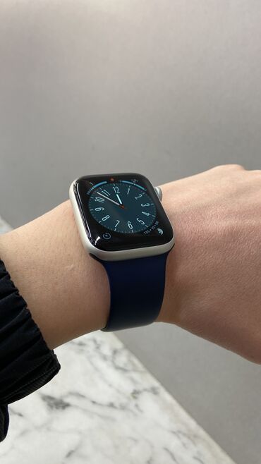 apple watch 9 цена в бишкеке: APPLE WATCH 5 44mm Silver В идеале Комплект зарядка оригинал! Не