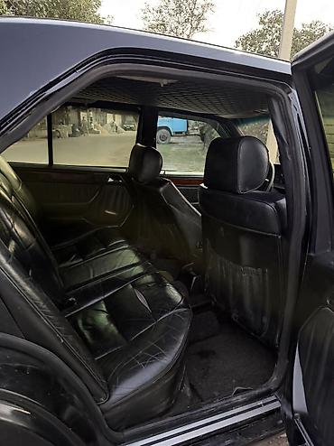кузов на 210: Mercedes-Benz W124: 1993 г., 2.8 л, Механика, Бензин — 7