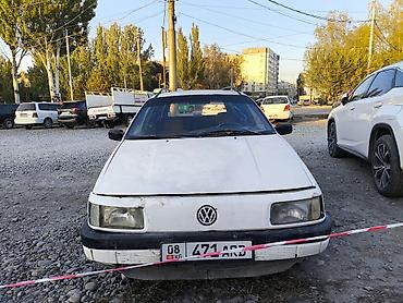 продо: Volkswagen Passat: 1988 г., 1.6 л, Механика, Бензин, Универсал — 7