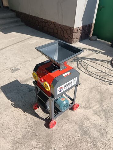 Кормодробилки: Плющилка зерна at lalafo.kg — 8 Кормодробилки: Плющилка зерна — 8