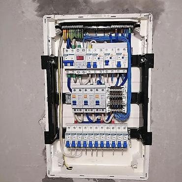 Электрики: Электрик | Установка стиральных машин, Установка софитов, Прокладка, замена кабеля Больше 6 лет опыта — 10