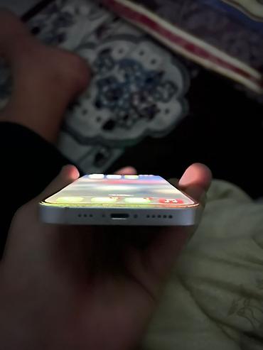 iphone c: IPhone 13, Б/у, 256 ГБ, Белый, 76 % — 4