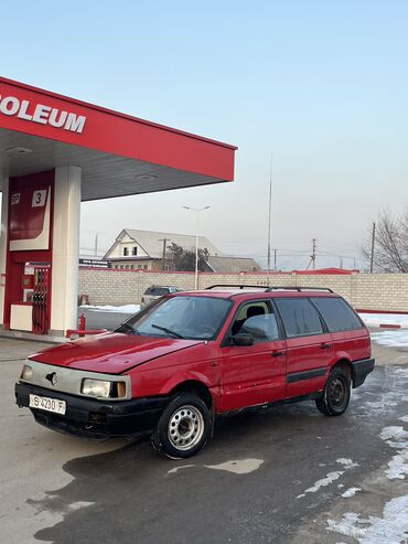 Volkswagen: Volkswagen Passat: 1989 г., 1.8 л, Механика, Газ, Универсал