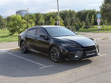 Toyota Camry: 2024 г., 2.5 л, Автомат, Бензин, Седан