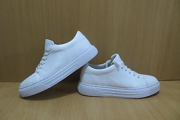 bata baletanke: PAZARI muske patike br 44 samo probane, potpuno nove, materijal cista — 1