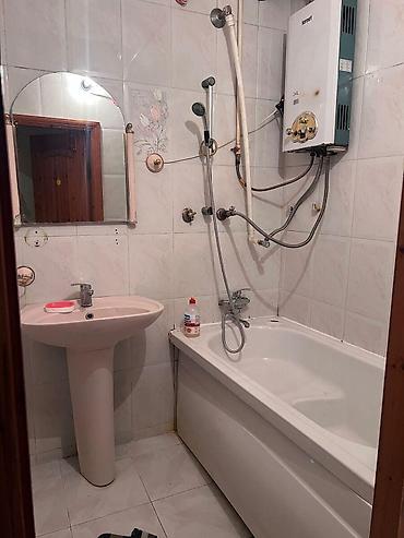binalar az: Bakı, 8-ci kilometr, 3 otaqlı, Köhnə tikili, m. Xalqlar Dostluğu, 75 kv. m — 10
