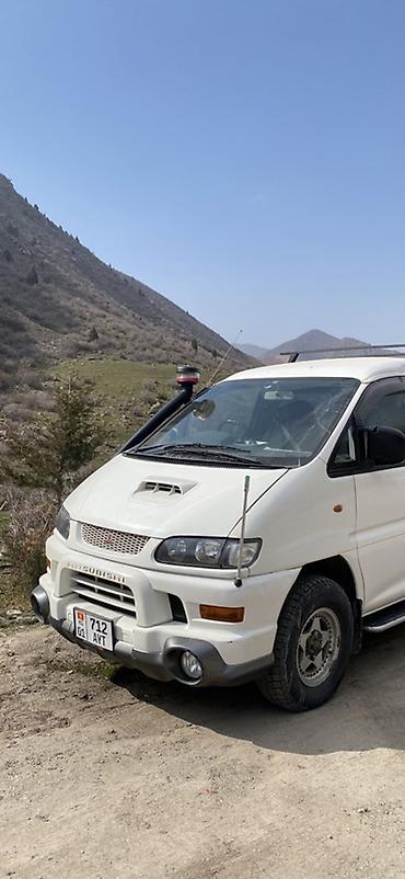 багажник на делику: Mitsubishi Delica: 1997 г., 2.8 л, Автомат, Дизель, Минивэн — 4