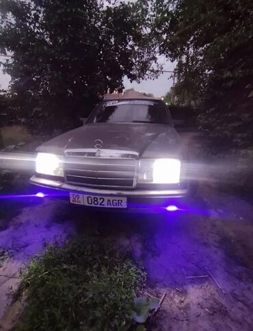 срочно срочно продаю машина: Mercedes-Benz W124: 1990 г., 2 л, Механика, Бензин, Седан