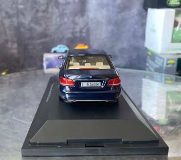 Avtomobil modelləri: Коллекционная модель Mercedes-Benz E-Class Elegance W212 blue — 17