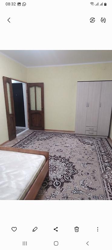 Долгосрочная аренда комнат: Сдаётся светлая меблированная комната с отдельной кухней. 1 ком в — 2