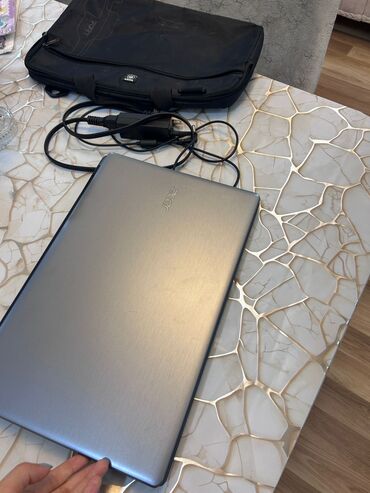 Huawei: Acer noutbuk + adapter və çanta Xüsusiyyətlər və dizayn: -