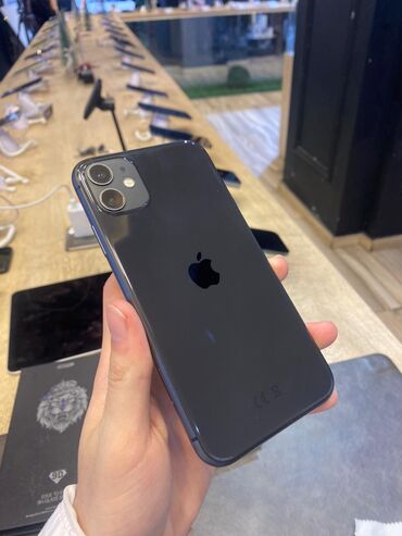 Apple iPhone: IPhone 11, 64 GB, Jet Black