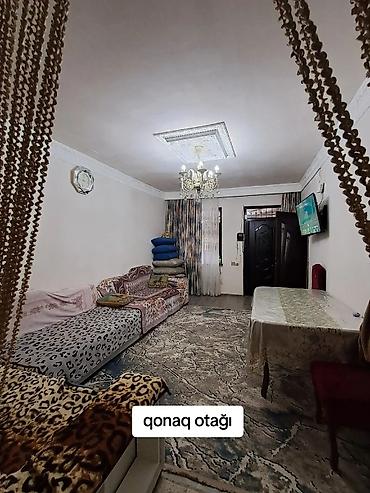 Bağ evlərinin satışı: Binə Savxozda 4 otaqlı ev satılır. - Geniş mətbəx: L formalı mətbəx — 3