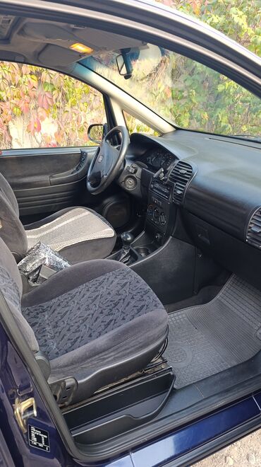 рассрочка авто в кыргызстане: Opel Zafira: 2000 г., 1.8 л, Автомат, Бензин