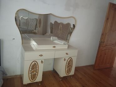 двуспальная кровать с подъемным механизмом: Təknəfərlik çarpayı