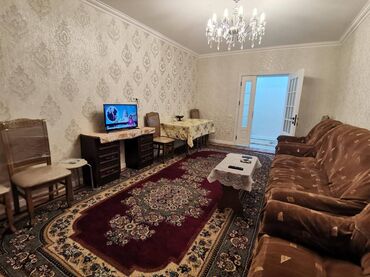 Uzunmüddətli kirayə mənzillər: Nizami r-nu Xalqlar Dostluğu Metrosu Babək prosp 3 otaq. Mərtəbə 5/1 — 2