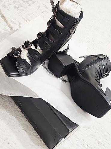 Босоножки, сандалии, шлепанцы: Женские Босоножки-Гладиаторы MAXI на каблуке, чёрные, натуральная — 12