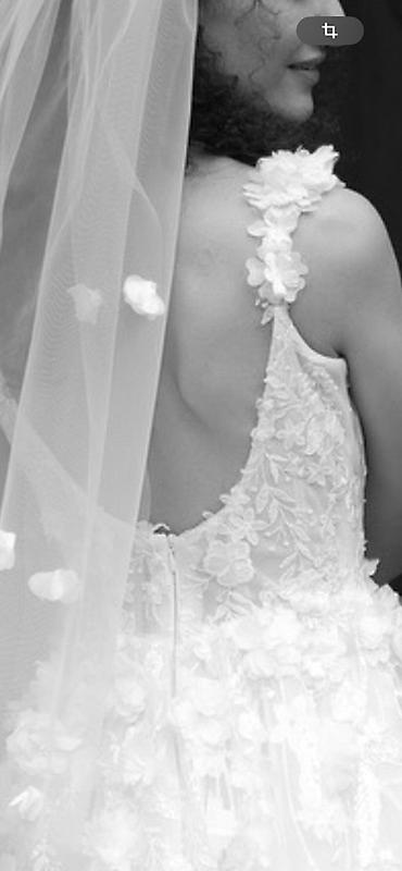 Donlar: Bu gözel bəxt gətirən Pronovias firmaya məxsus gəlinlik satılır — 10