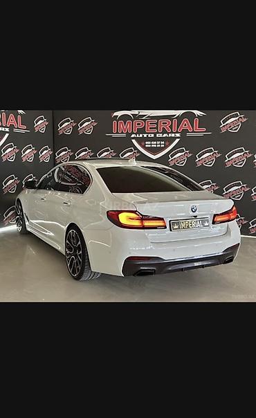 bmw f10 salon: BMW 5 Series (G30 LCI) – M paket sedan - Kuzov: ağ rəng, LCI — 3