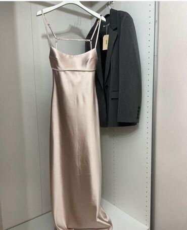 ярко розовое платье: Вечернее платье, Длинная модель, Без рукавов, Открытая спина, S (EU 36), M (EU 38)