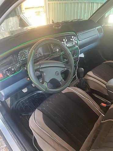 malibu 2: Volkswagen Vento: 1992 г., 1.8 л, Механика, Бензин, Седан — 4