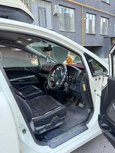 chrysler c300: Honda Stream: 2004 г., 1.7 л, Автомат, Бензин, Минивэн — 3