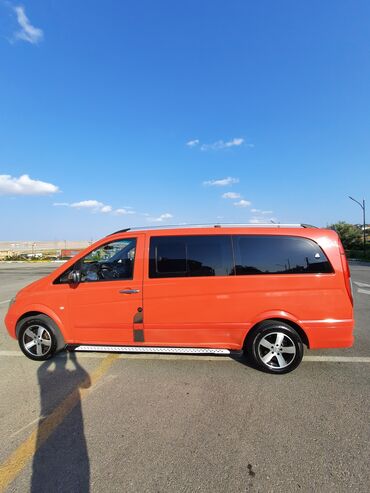 Mercedes-Benz: Mercedes-Benz Vito mikroavtobus Xüsusiyyətlər: - Korpus rəngi — 2