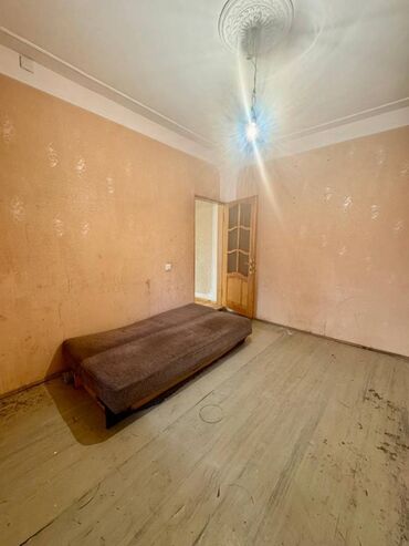 Köhnə tikili: Bakı, Yeni Yasamal, 5 otaqlı, Köhnə tikili, m. İnşaatçılar, 120 kv. m -da lalafo.az — 2 Köhnə tikili: Bakı, Yeni Yasamal, 5 otaqlı, Köhnə tikili, m. İnşaatçılar, 120 kv. m — 2