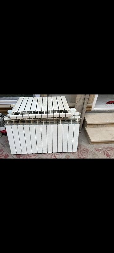 diri baliq satisi: İşlənmiş Seksiyalı Radiator Ünvandan götürmə, Zəmanətsiz, Kredit yoxdur