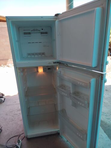 холодильник рефрежатор: Холодильник Delfa, Б/у, Двухкамерный, 6 * 170 *