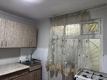 ev elani yerlesdir: Yeni təmirdən çıxıb, təmirdən sonra yaşayış olmayıb, həyət evidir, 28 — 4