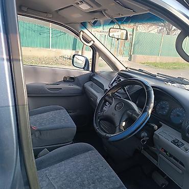 банан водный: Nissan Serena: 2001 г., Автомат, Бензин, Минивэн — 3
