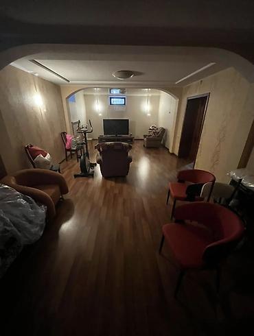 Долгосрочная аренда домов: 350 м², 6 комнат и более, БГУ — 24